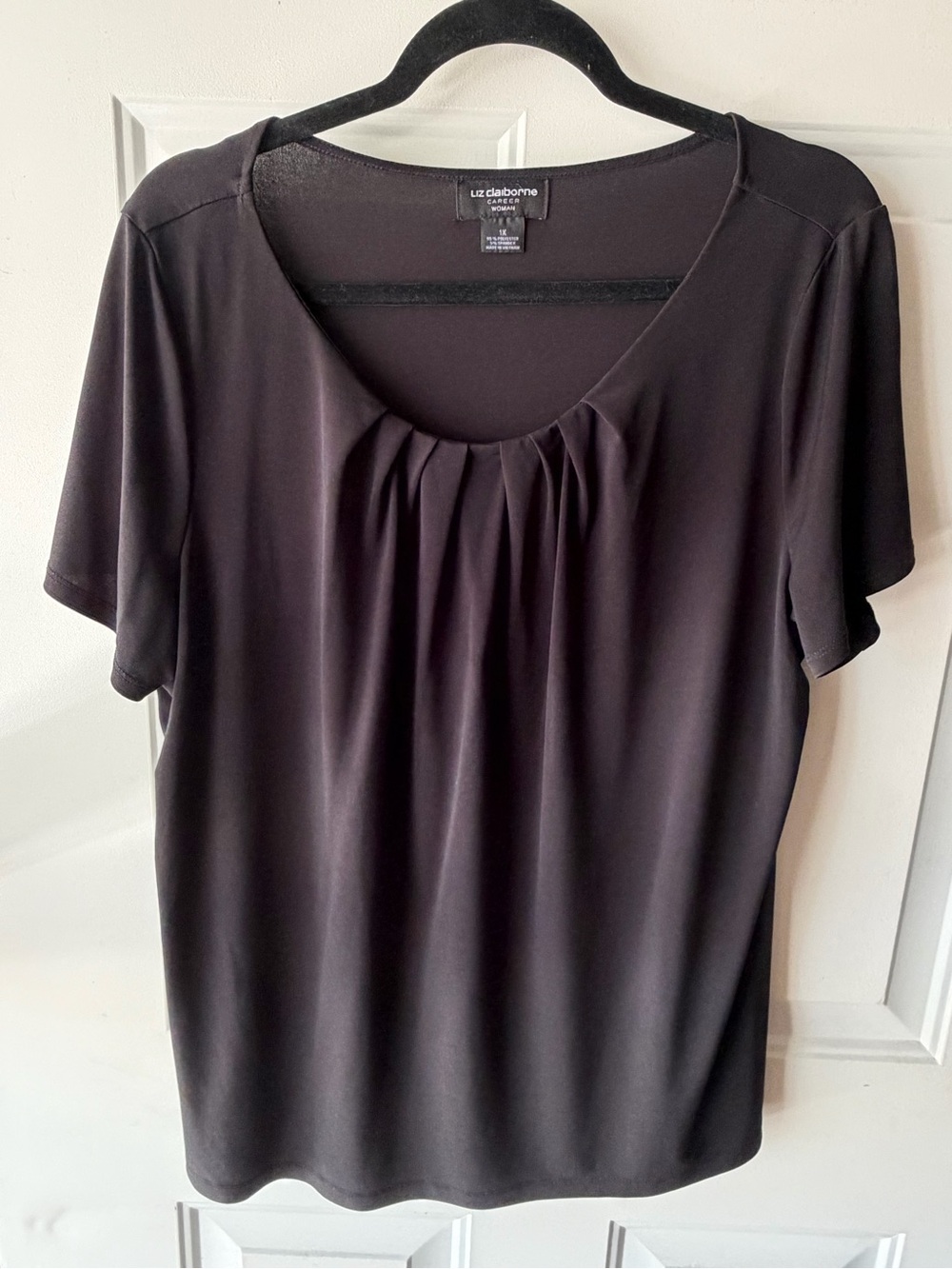 Liz Claiborne 1X Black Short Sleeve Pleated Scoop Neck Tee